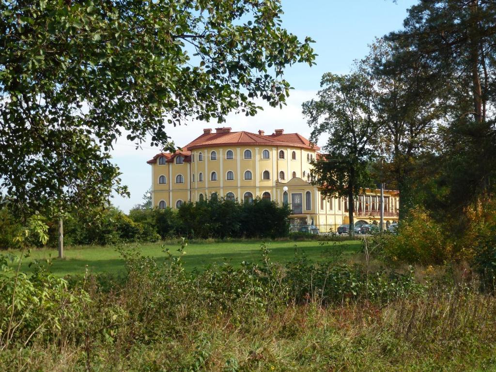 Hotel Krolewski Janów Lubelski Dış mekan fotoğraf