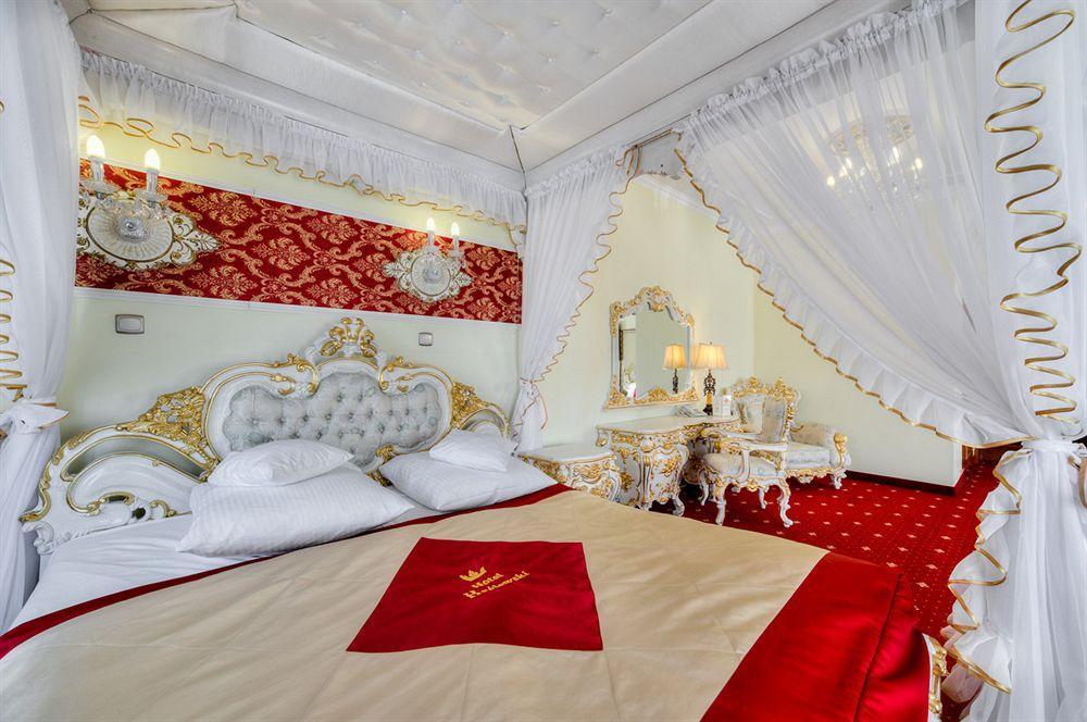 Hotel Krolewski Janów Lubelski Dış mekan fotoğraf