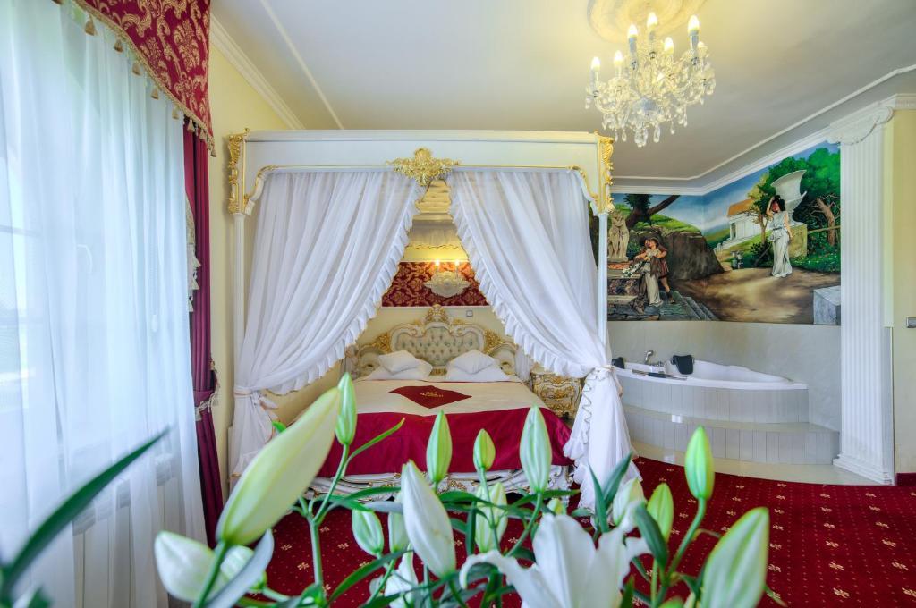 Hotel Krolewski Janów Lubelski Oda fotoğraf