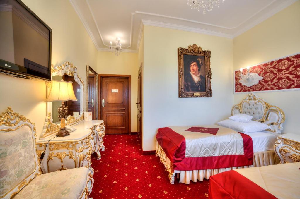 Hotel Krolewski Janów Lubelski Oda fotoğraf