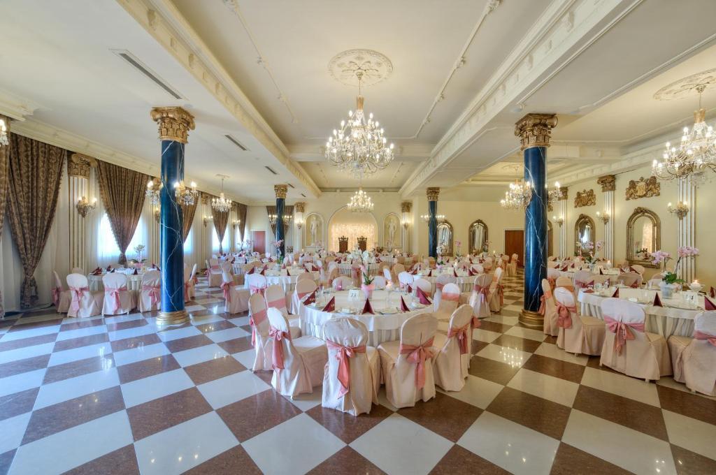 Hotel Krolewski Janów Lubelski Dış mekan fotoğraf