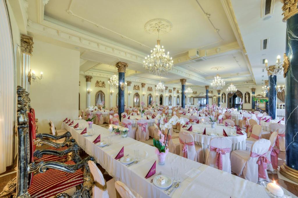 Hotel Krolewski Janów Lubelski Dış mekan fotoğraf