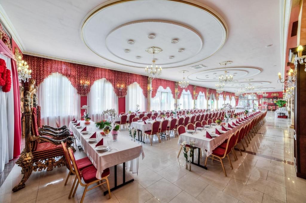 Hotel Krolewski Janów Lubelski Dış mekan fotoğraf