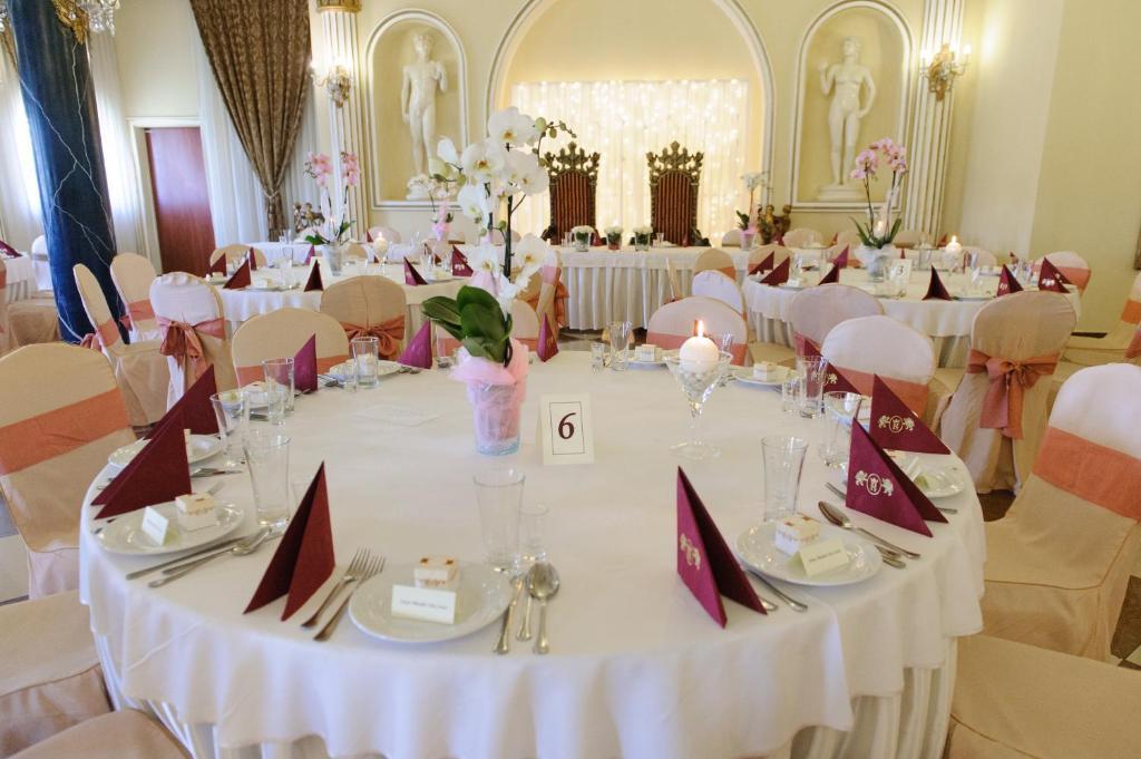 Hotel Krolewski Janów Lubelski Dış mekan fotoğraf