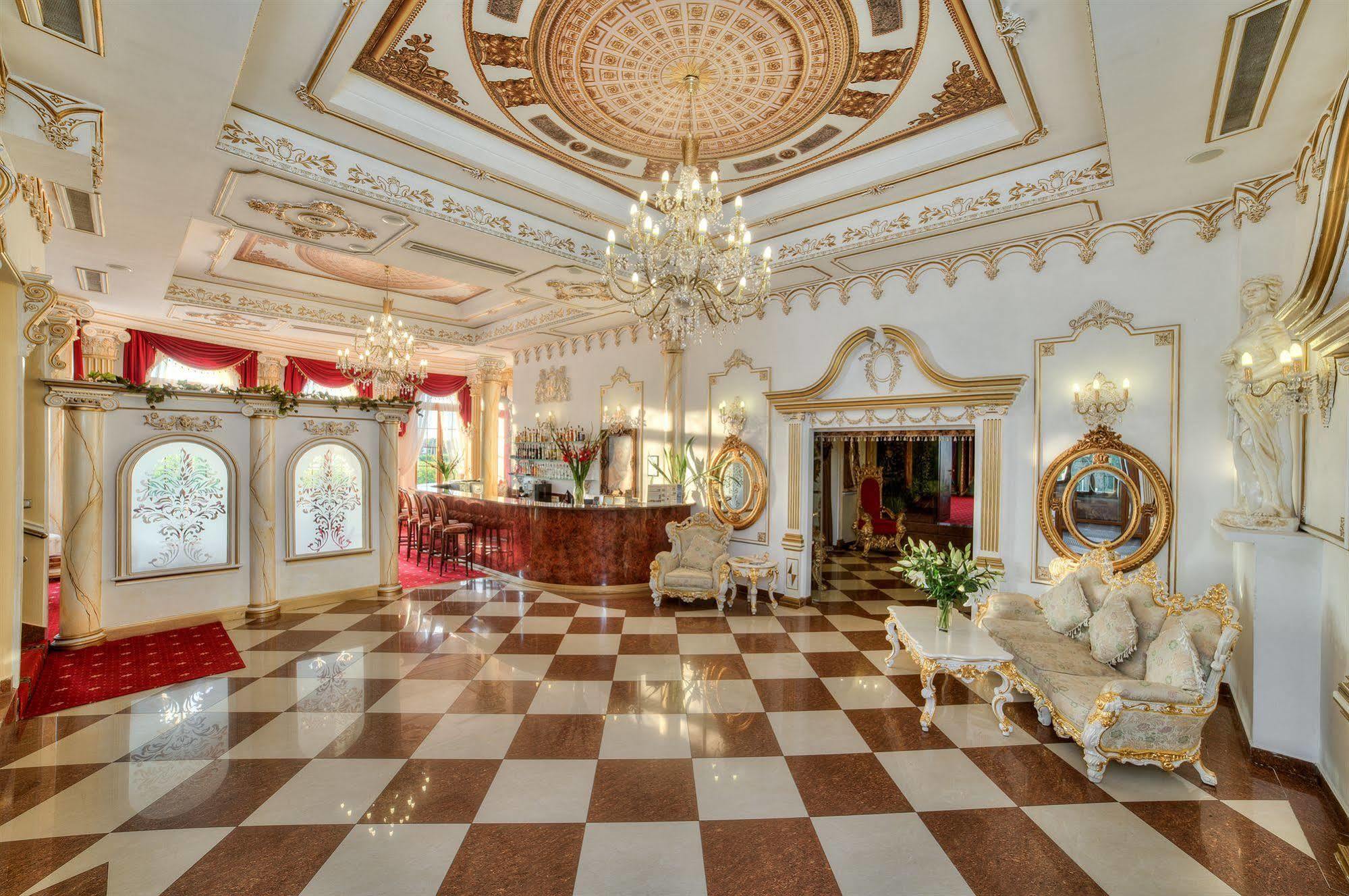 Hotel Krolewski Janów Lubelski Dış mekan fotoğraf