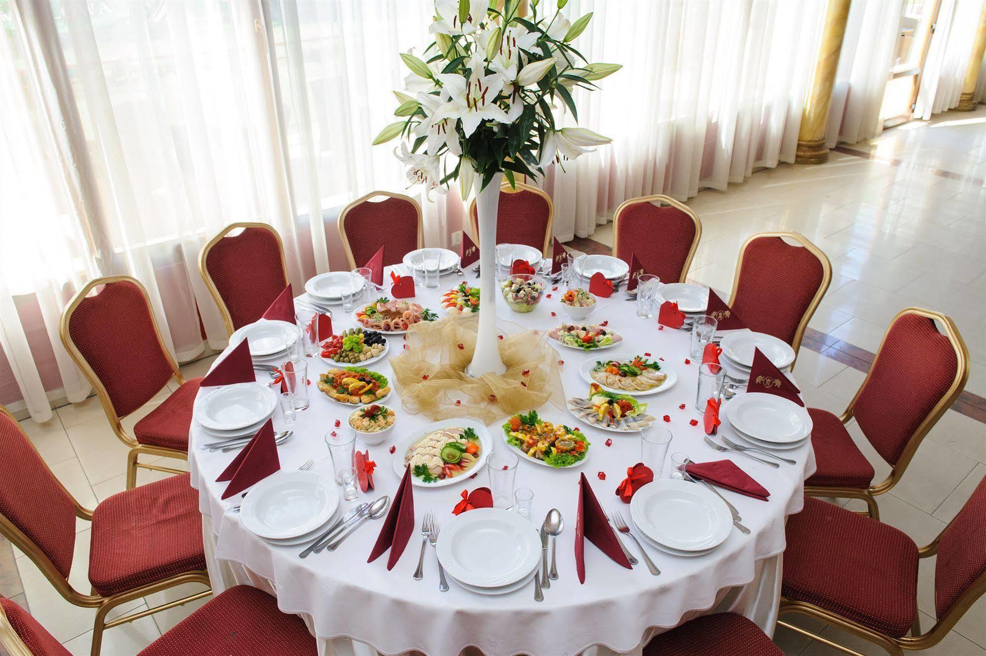 Hotel Krolewski Janów Lubelski Dış mekan fotoğraf