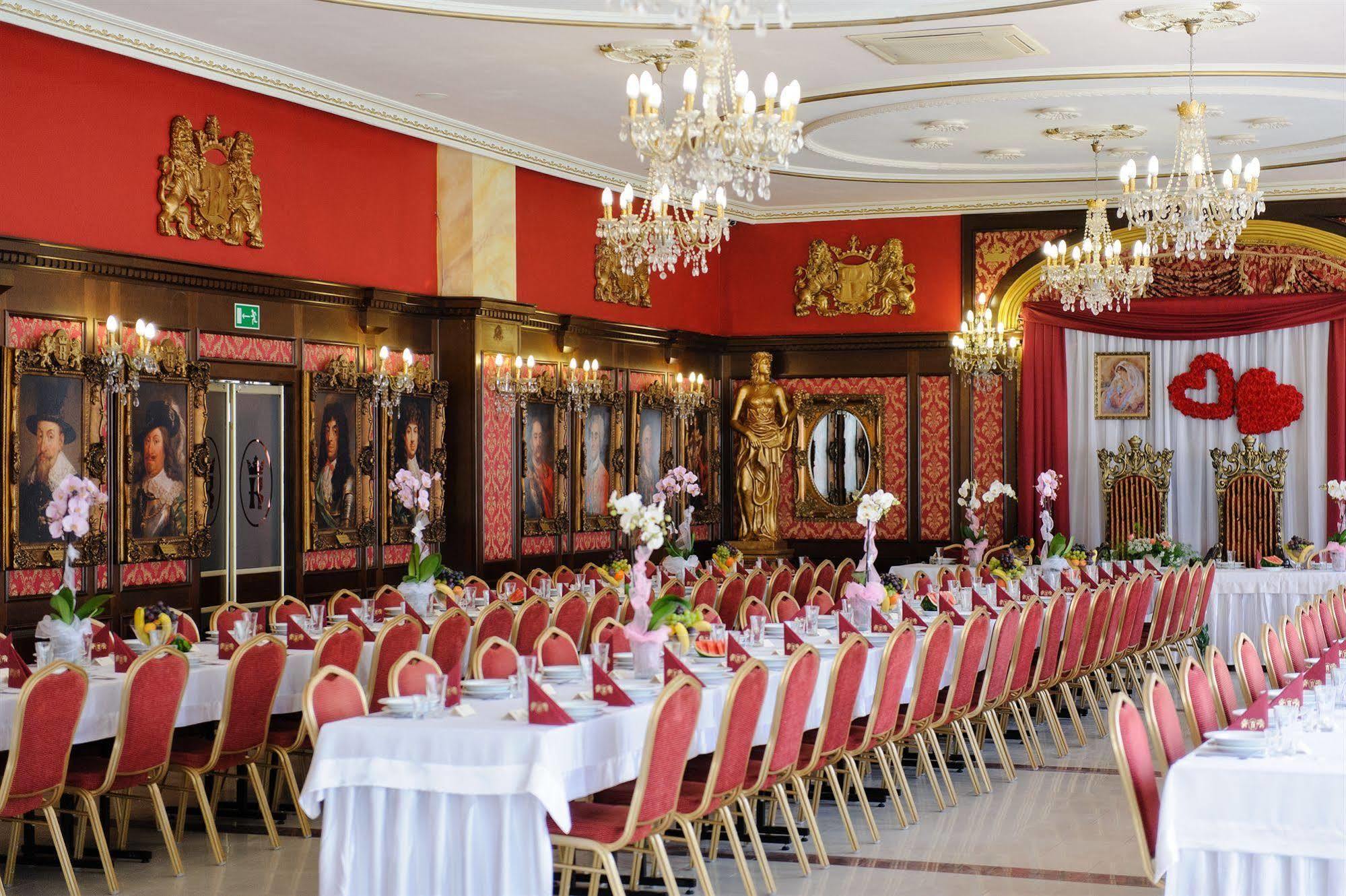 Hotel Krolewski Janów Lubelski Dış mekan fotoğraf