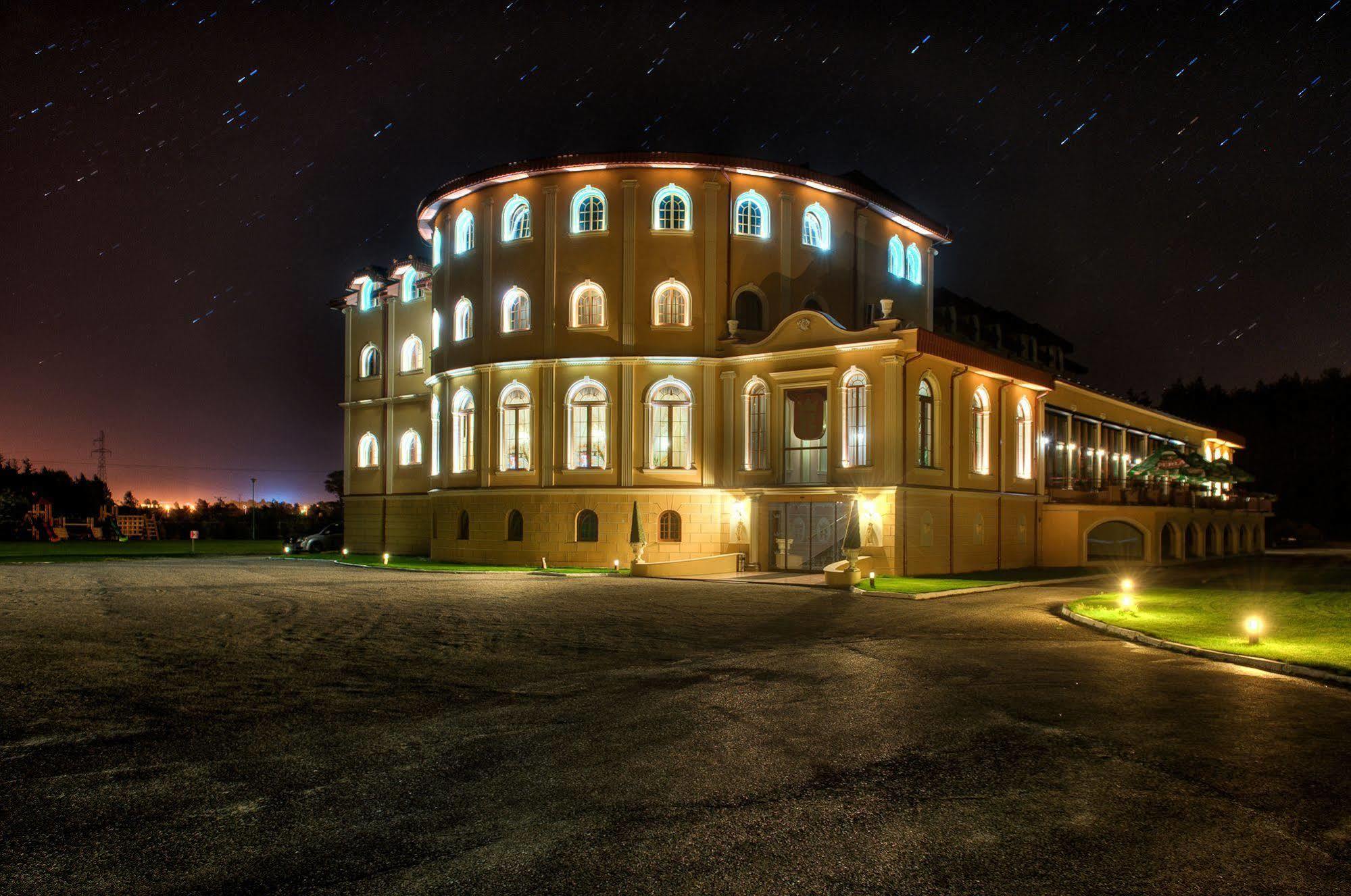 Hotel Krolewski Janów Lubelski Dış mekan fotoğraf
