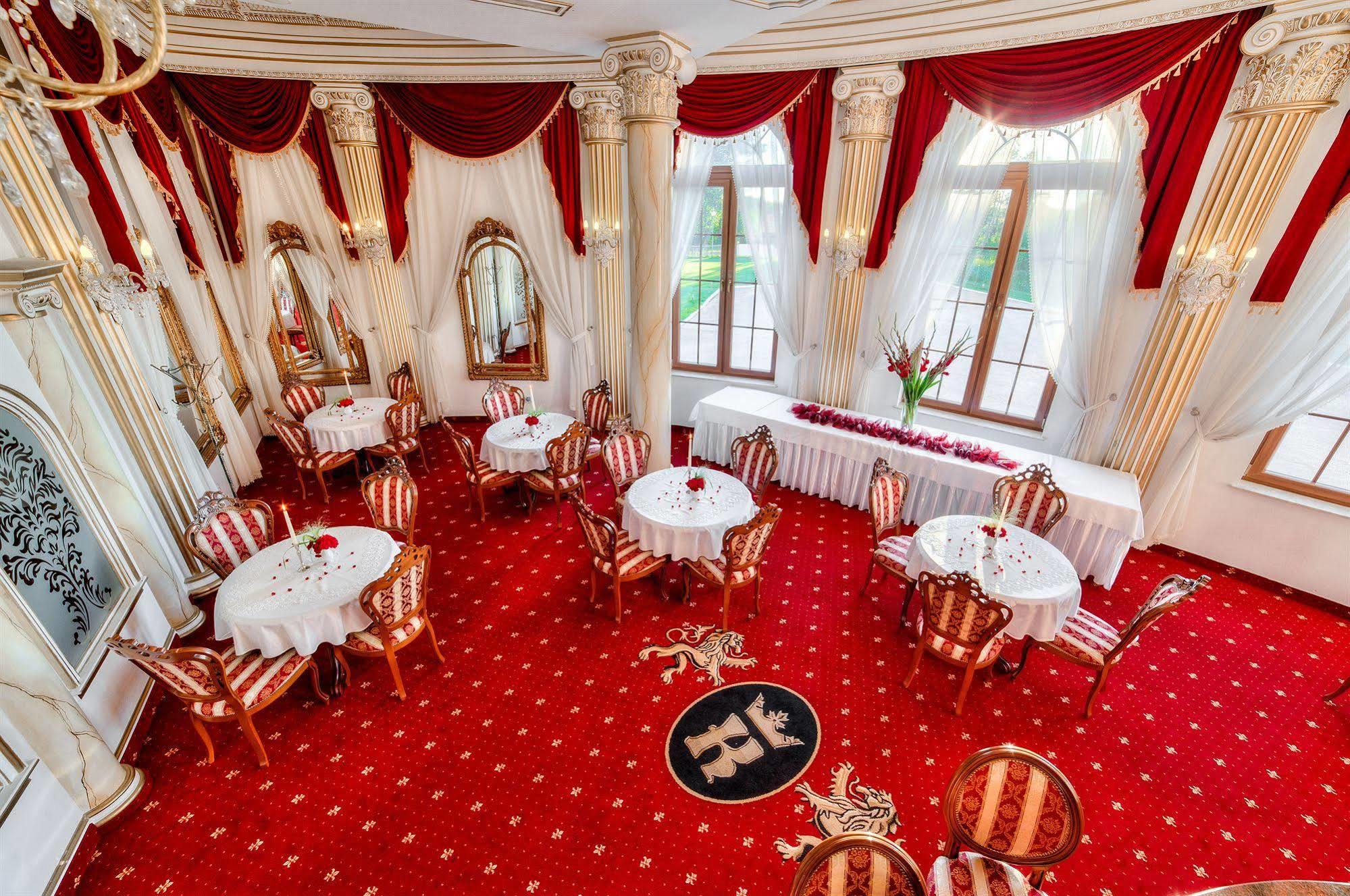 Hotel Krolewski Janów Lubelski Dış mekan fotoğraf